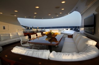 Serenity II  -  Sundeck Dining.JPG